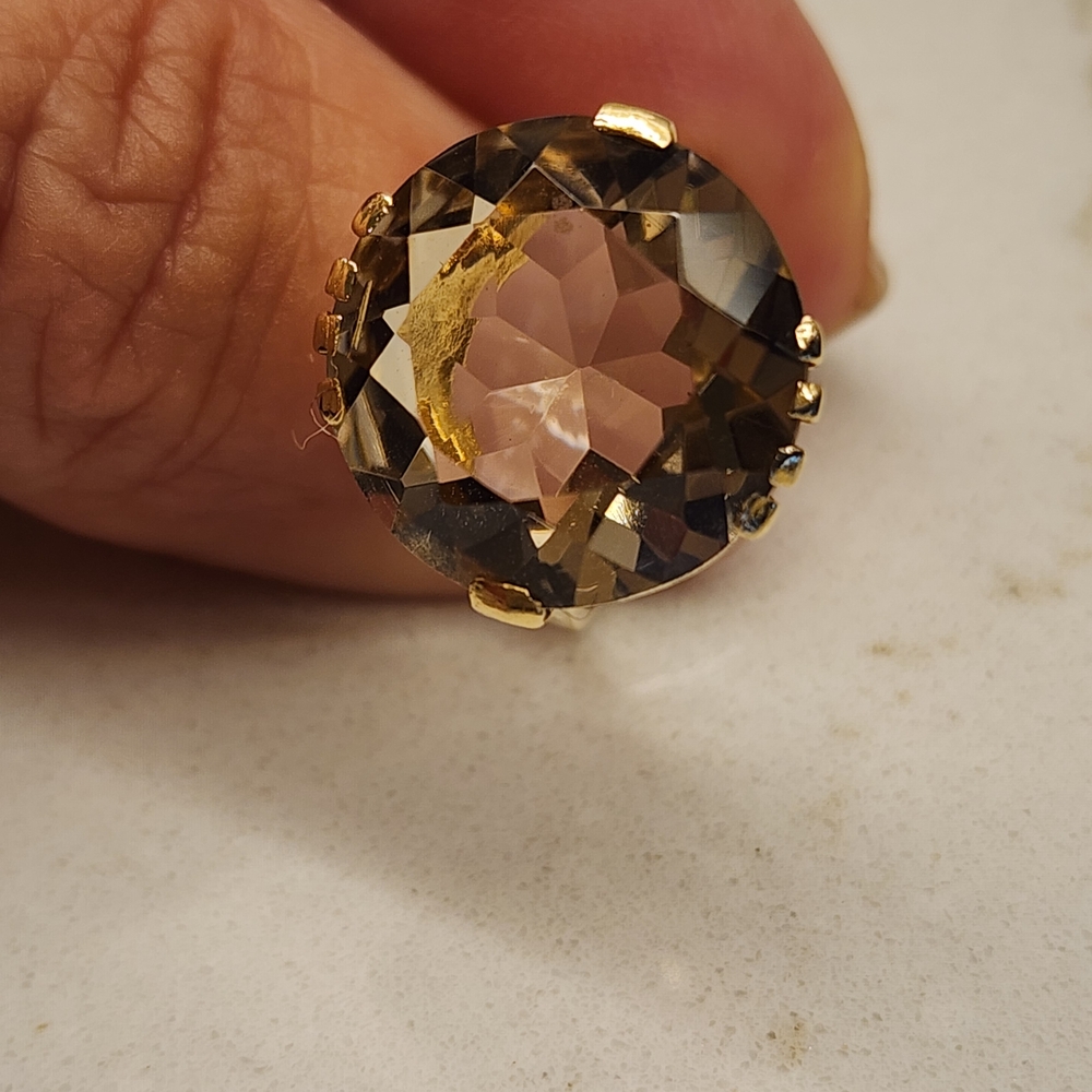 14kt Solid Gold Holding Large Smoky Topaz Stone Small Size 4.
